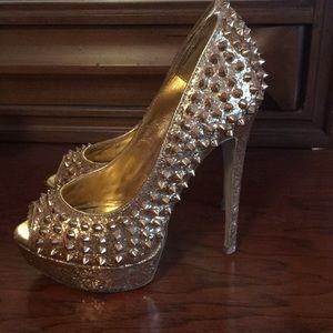 Steve Madden spiked heels